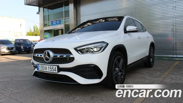 Mercedes-Benz GLA-Class GLA250 4MATIC