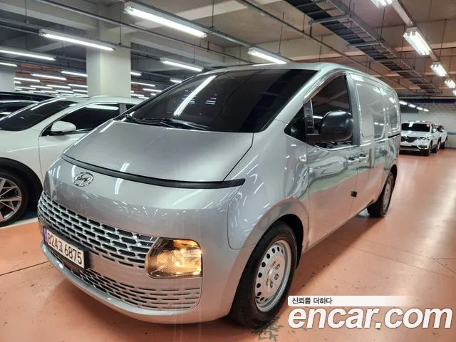 Hyundai Staria Smart