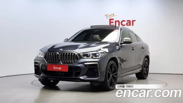 BMW X6 M50i