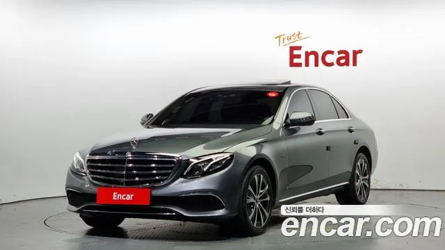 Mercedes-Benz E-Class E300e 4MATIC Exclusive