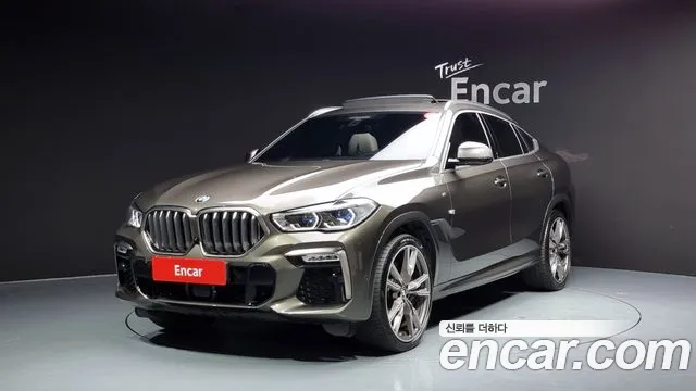 BMW X6 M50i