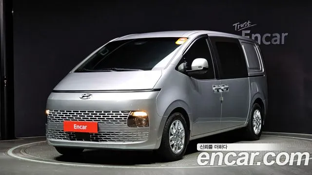 Hyundai Staria Modern