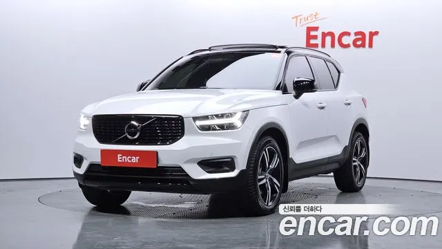 Volvo XC40 B4 R-Design