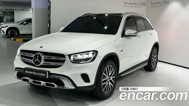 Mercedes-Benz GLC-Class GLC300e 4MATIC