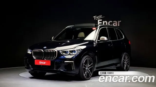 BMW X5 M50i