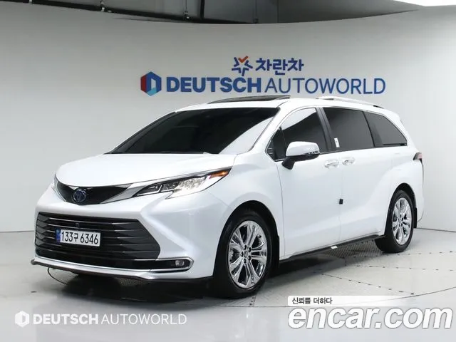 Toyota Sienna 2.5 Hybrid 2WD