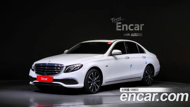 Mercedes-Benz E-Class E300e 4MATIC Exclusive