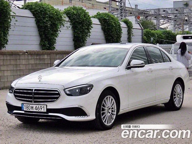 Mercedes-Benz E-Class E220d 4MATIC Exclusive