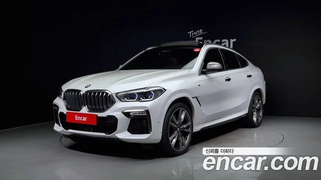 BMW X6 M50i