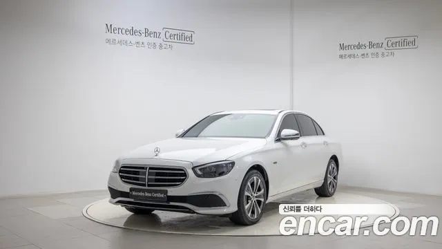 Mercedes-Benz E-Class E300e 4MATIC Exclusive