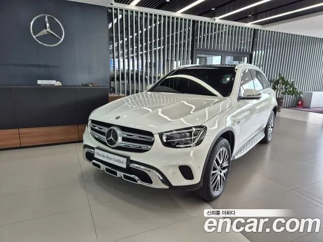 Mercedes-Benz GLC-Class GLC300e 4MATIC