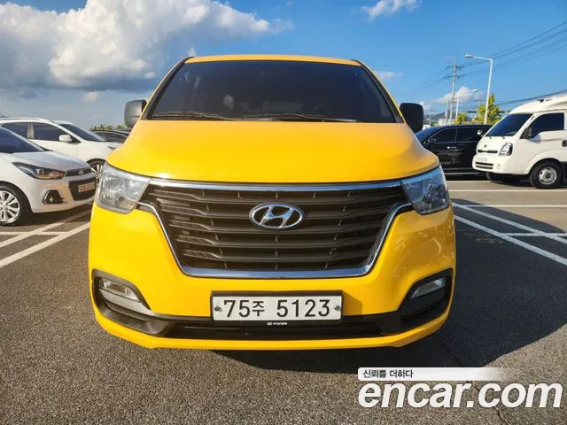 Hyundai Starex Smart