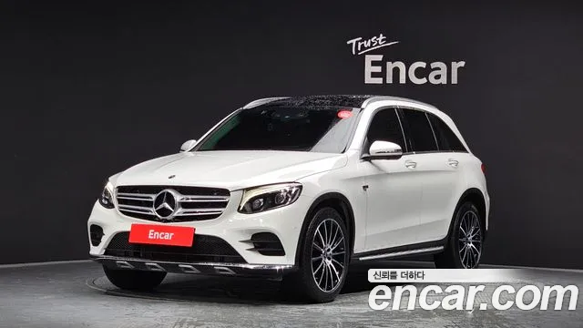 Mercedes-Benz GLC-Class GLC300 4MATIC AMG Line