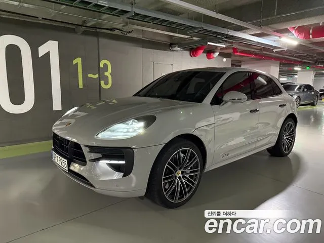 Porsche Macan 95B