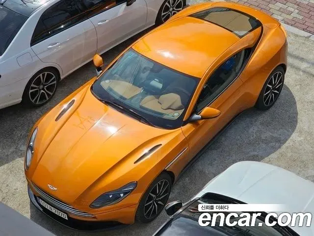 Aston Martin DB11 4.0 V8 Coupe