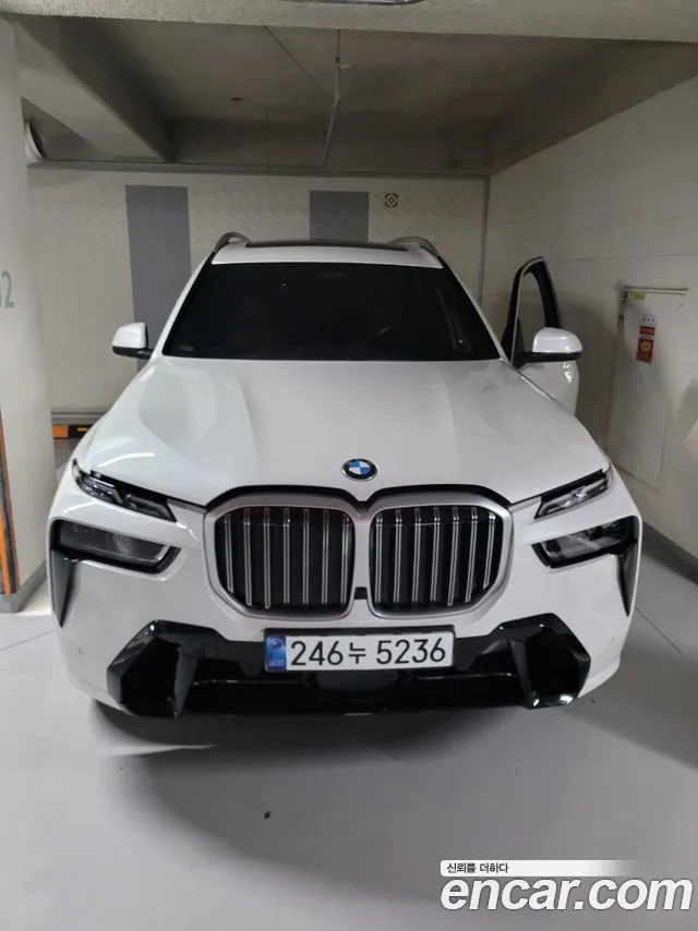 BMW X7 xDrive 40i M Sport 7STR