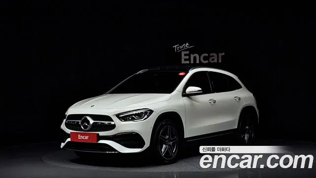 Mercedes-Benz GLA-Class GLA250 4MATIC