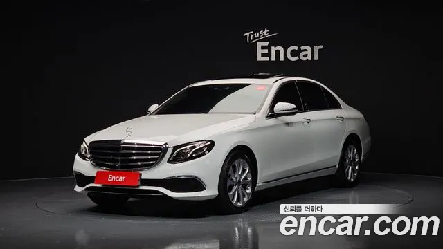 Mercedes-Benz E-Class E300 4MATIC Exclusive