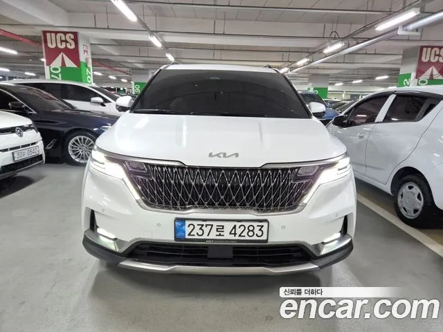 Kia Carnival Gasoline 7-Seater Signature