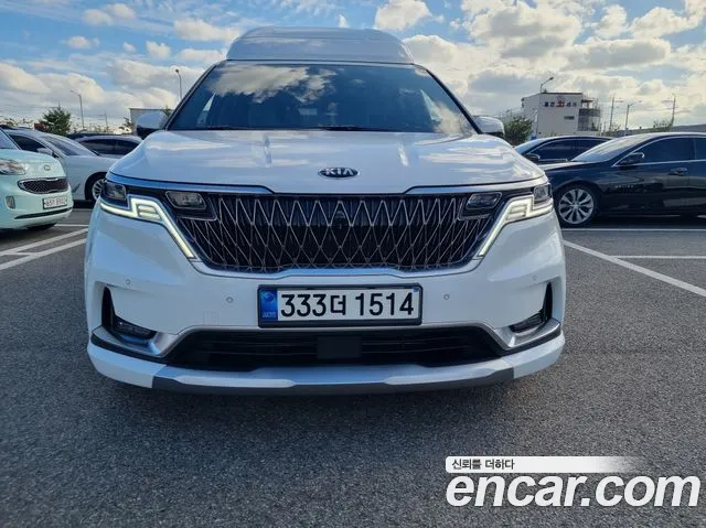 Kia Carnival Signature