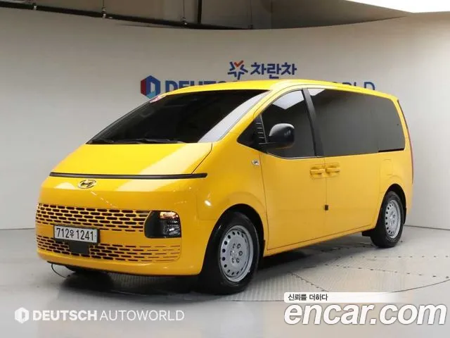 Hyundai Staria Smart