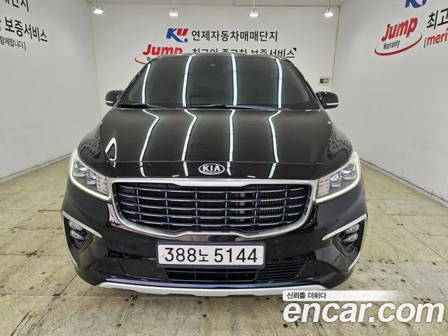 Kia Carnival 9-Seater Noblesse Special