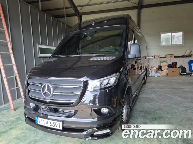 Mercedes-Benz Sprinter W907