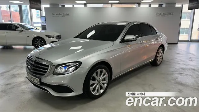 Mercedes-Benz E-Class E300 4MATIC Exclusive