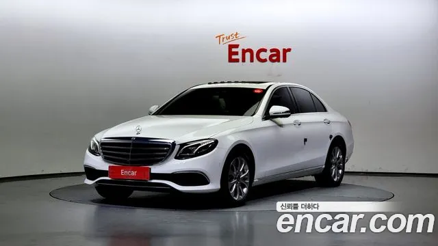 Mercedes-Benz E-Class E300 4MATIC Exclusive