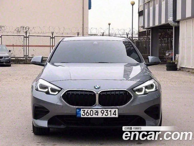 BMW 2-Series 220i Advantage