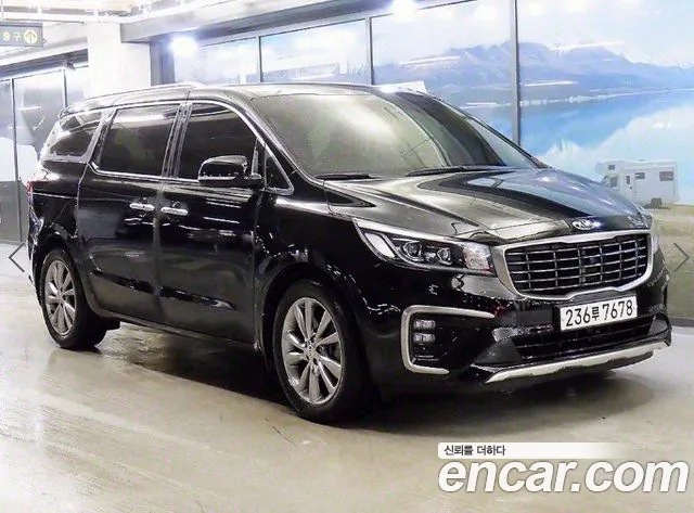 Kia Carnival 9-Seater Noblesse Special