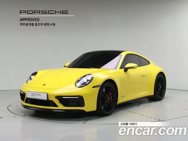 Porsche 911 Carrera 4 GTS