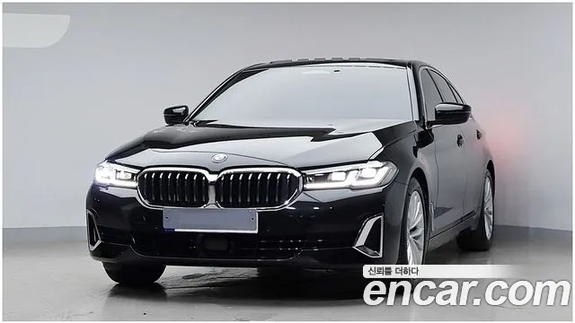 BMW 5-Series 520i Luxury