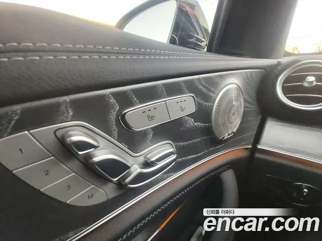 Mercedes-Benz E-Class E350 4MATIC AMG Line