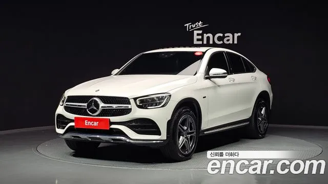 Mercedes-Benz GLC-Class GLC300e 4MATIC Coupe