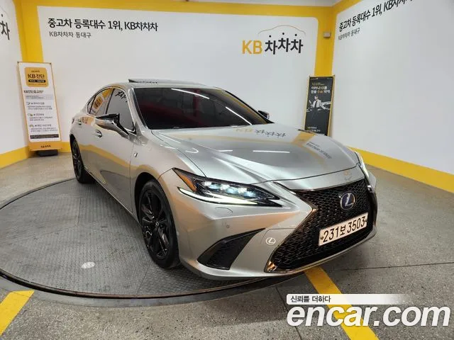 Lexus ES F-Sport