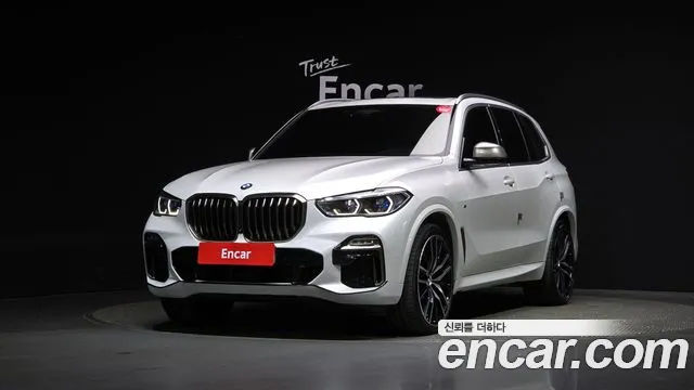 BMW X5 M50i