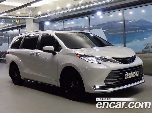 Toyota Sienna 2.5 Hybrid 2WD