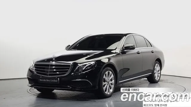 Mercedes-Benz E-Class E300 4MATIC Exclusive