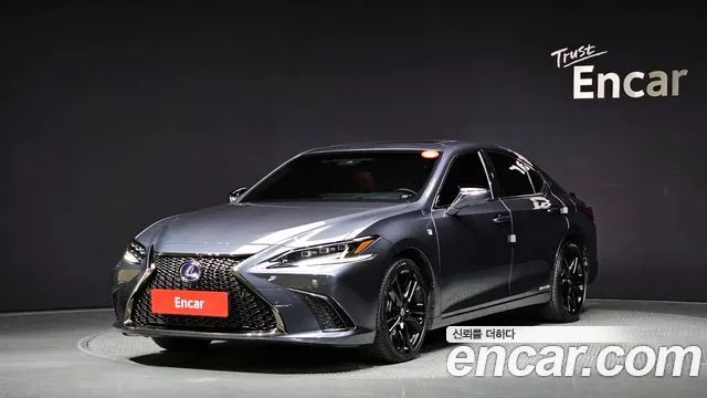 Lexus ES F-Sport