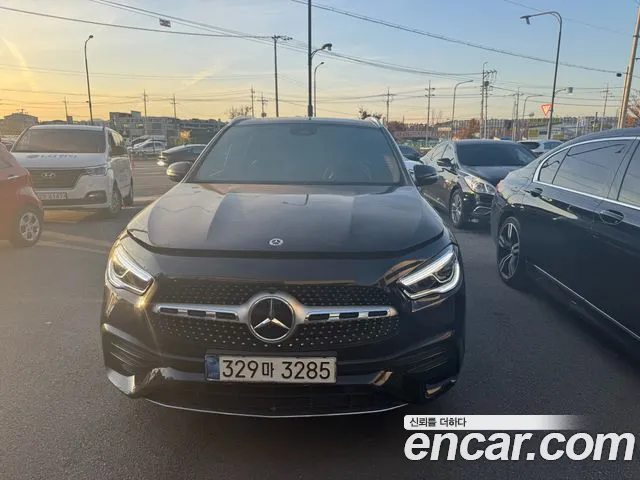 Mercedes-Benz GLA-Class GLA250 4MATIC