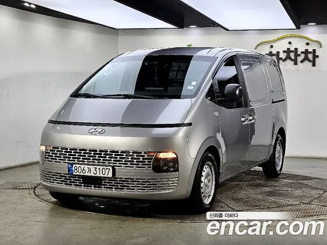 Hyundai Staria Smart