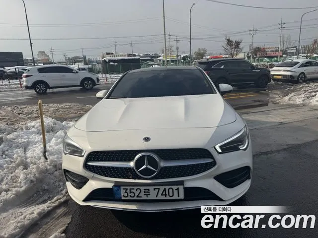 Mercedes-Benz CLA-Class CLA250 4MATIC