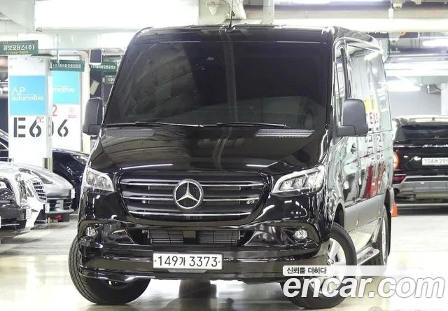 Mercedes-Benz Sprinter W907