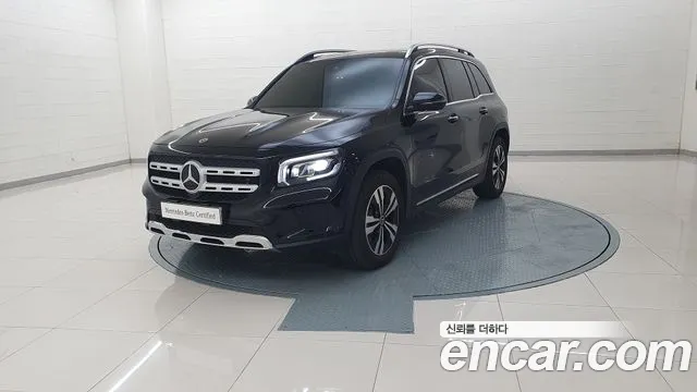 Mercedes-Benz GLB-Class GLB220