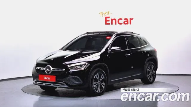 Mercedes-Benz GLA-Class GLA220