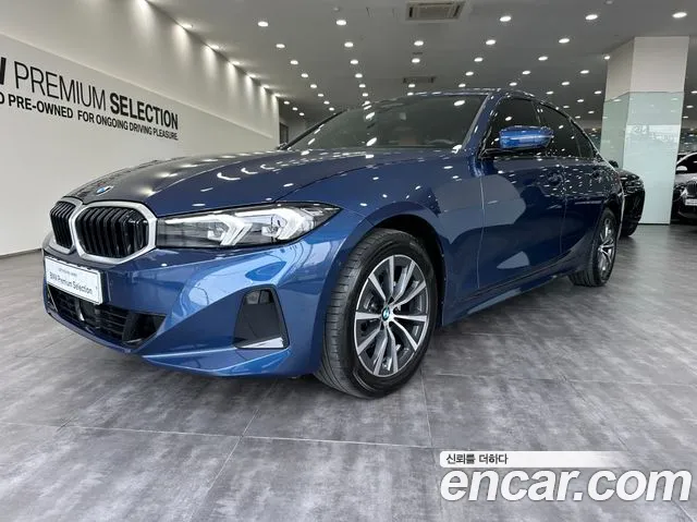 BMW 3-Series 320i