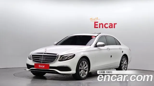 Mercedes-Benz E-Class E300 4MATIC Exclusive