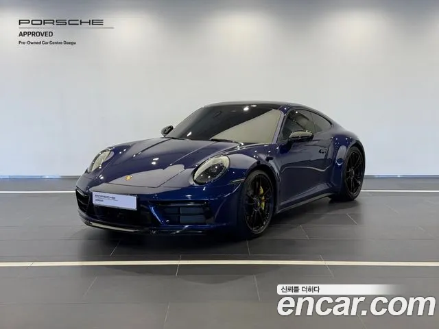 Porsche 911 Carrera 4 GTS