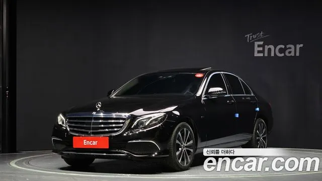 Mercedes-Benz E-Class E300e 4MATIC Exclusive